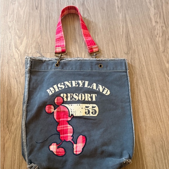 Disney Handbags - Disneyland Resort Navy and White Logo Tag